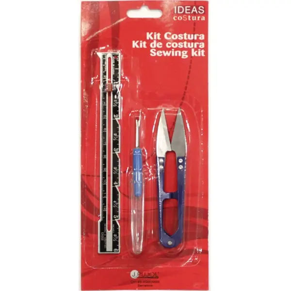 kit Costura, Kit de costura que incluye una regla, un descosedor y un cortahilos.