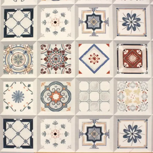 Azulejos, Loneta antimanchas estampadas con azulejos hidráulicos en tonos azules.