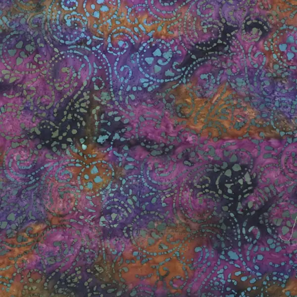 Lila Colores, Batik de base color lila estampada con colores azules y mostaza