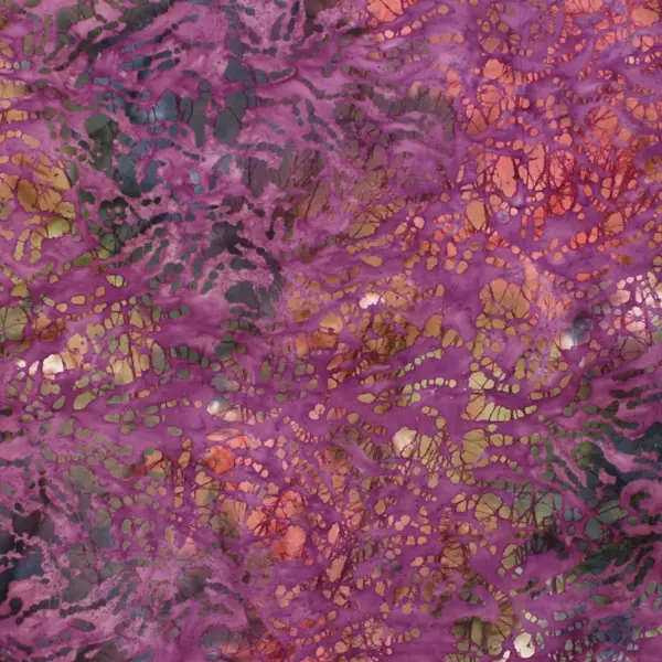 Malva Colores, Batik de base color malva estampada con diferentes colores en tonos mostaza