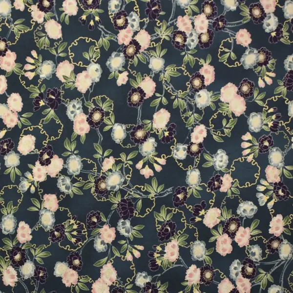 Daisies 14, Tela japonesa estampada con flores en fondo azul y toques dorados